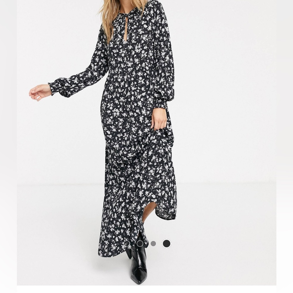 New Look tie neck long sleeve smock dress in ditzy floral